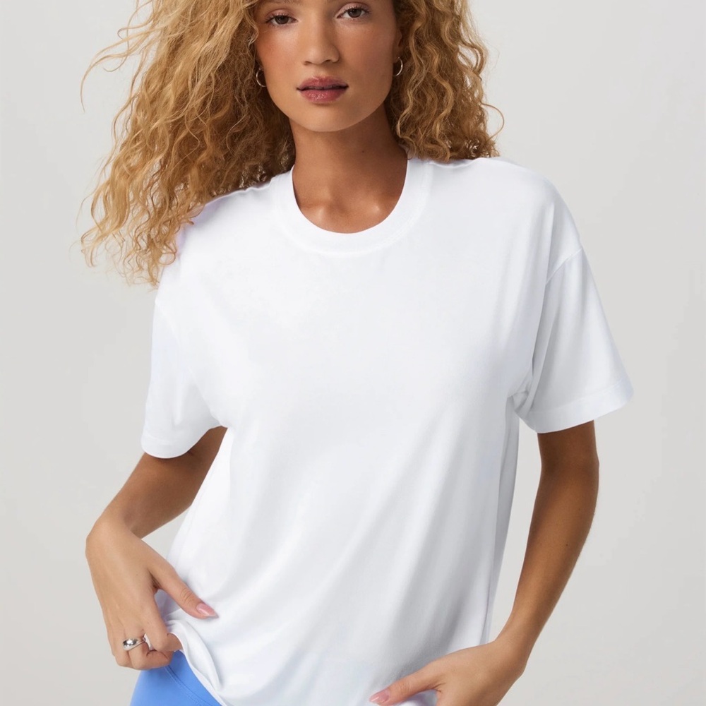 NWOT vuori short sleeve top